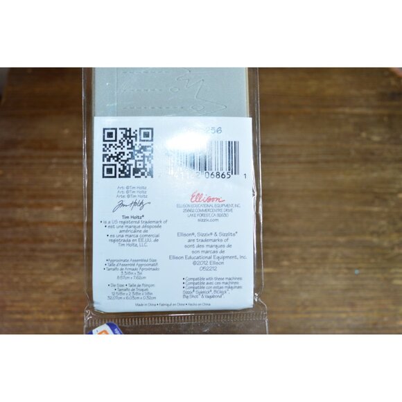 Tim Holtz Alterations Sizzlits Decorative Die Strip Snowflake Rosettes Christmas - Picture 4 of 4